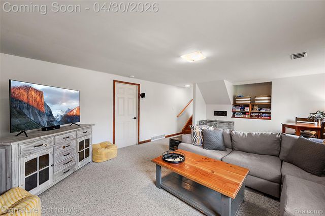 2682 Costa Mesa Road, Waterford Charter Township, MI 48329