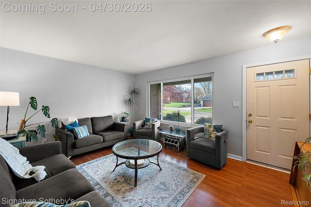 2682 Costa Mesa Road, Waterford Charter Township, MI 48329