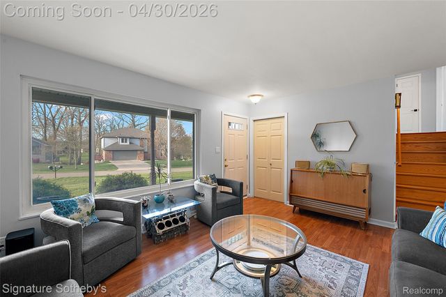 2682 Costa Mesa Road, Waterford Charter Township, MI 48329