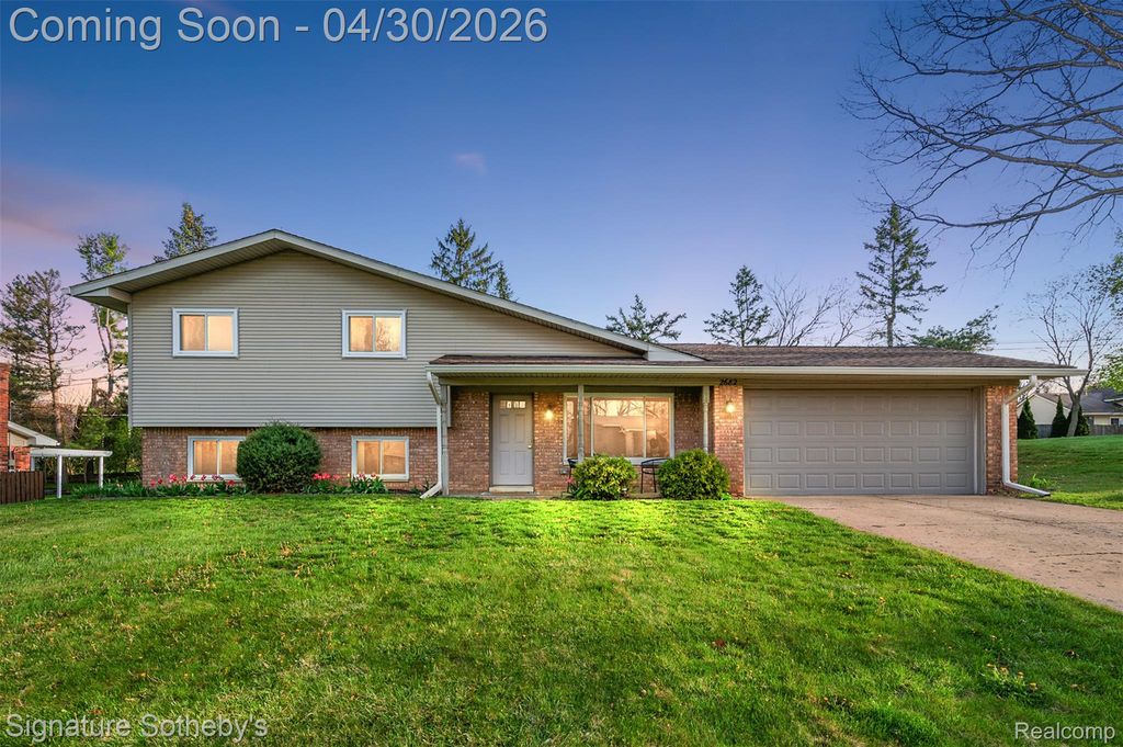 2682 Costa Mesa Road, Waterford Charter Township, MI 48329