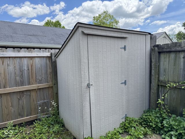 7445 Melanie Lane, Indianapolis, IN 46217