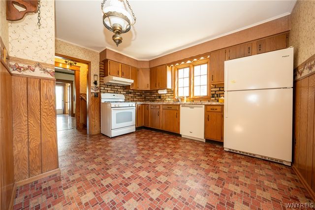 49 Edgewood Avenue, Buffalo, NY 14220