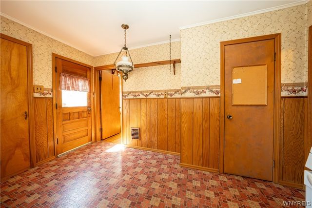 49 Edgewood Avenue, Buffalo, NY 14220