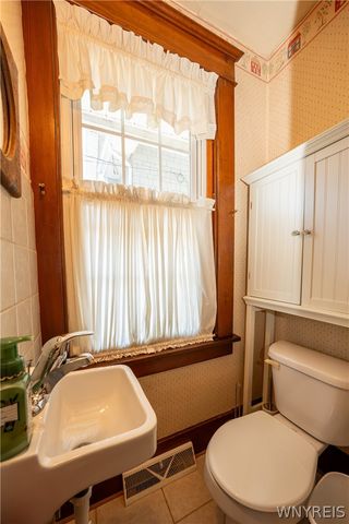 49 Edgewood Avenue, Buffalo, NY 14220