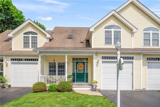 130 Bear Hill Road 302, Cumberland, RI 02864