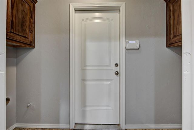 1404 SE 7th Street, Moore, OK 73160