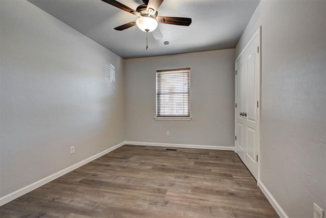1404 SE 7th Street, Moore, OK 73160