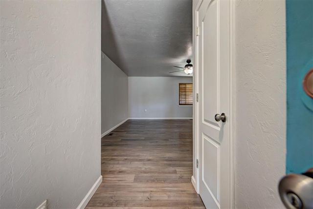 1404 SE 7th Street, Moore, OK 73160