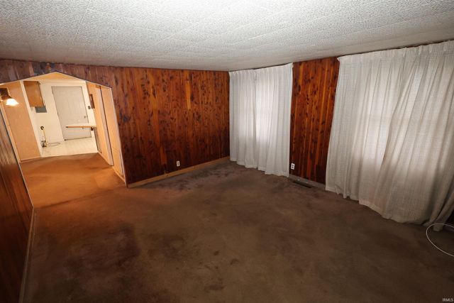 3203 Garden Boulevard, Elkhart, IN 46517