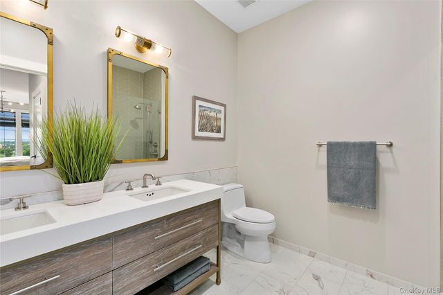 990 Corporate Drive 412, Westbury, NY 11590