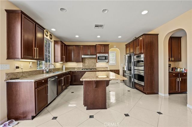 12810 Sierra Creek, Riverside, CA 92503