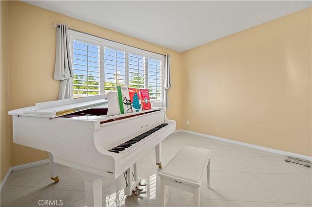 12810 Sierra Creek, Riverside, CA 92503