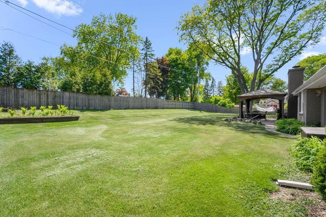 N97W15817 Burr Oak ROAD, Germantown, WI 53022