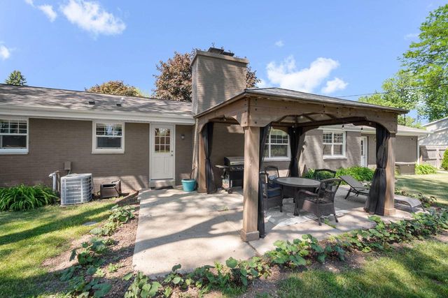 N97W15817 Burr Oak ROAD, Germantown, WI 53022