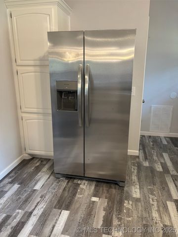 622 Lakeside, Checotah, OK 74426