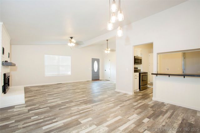 622 Lakeside, Checotah, OK 74426