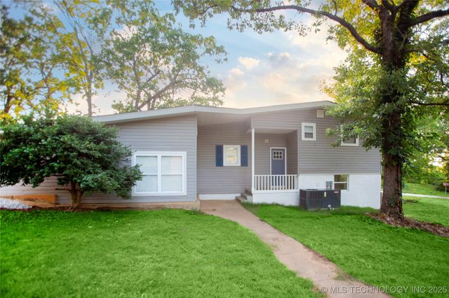 622 Lakeside, Checotah, OK 74426