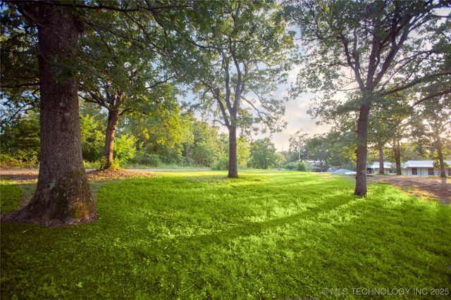 622 Lakeside, Checotah, OK 74426