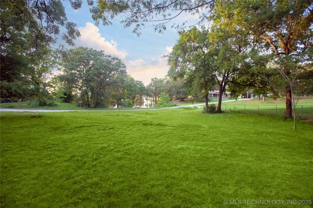 622 Lakeside, Checotah, OK 74426