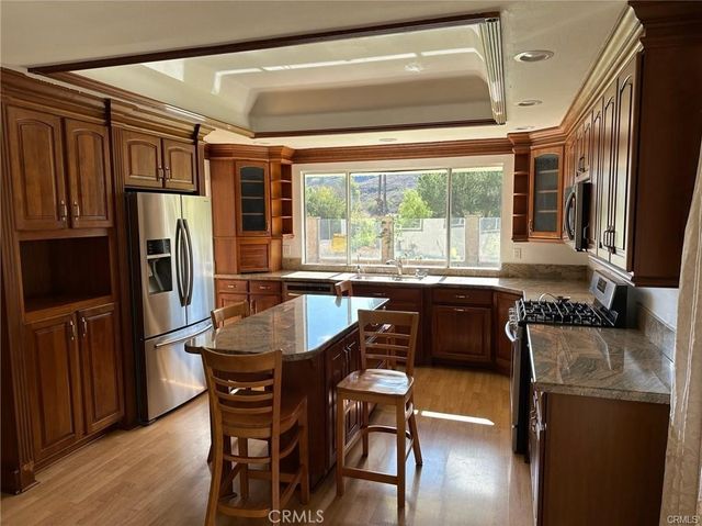 1566 Calle Artigas, Thousand Oaks, CA 91360