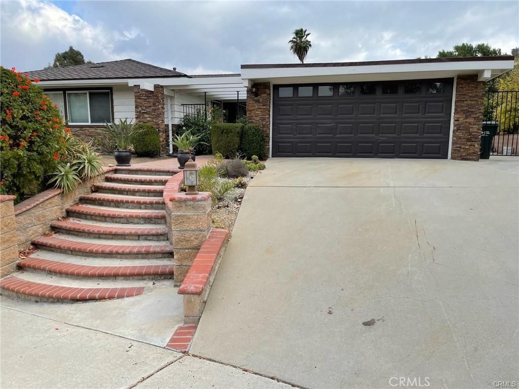 1566 Calle Artigas, Thousand Oaks, CA 91360