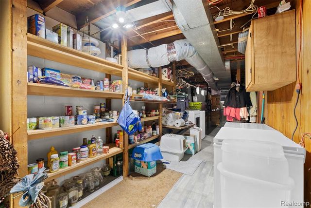 7192 Torrey Road, Swartz Creek, MI 48473