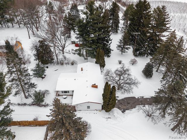 7192 Torrey Road, Swartz Creek, MI 48473