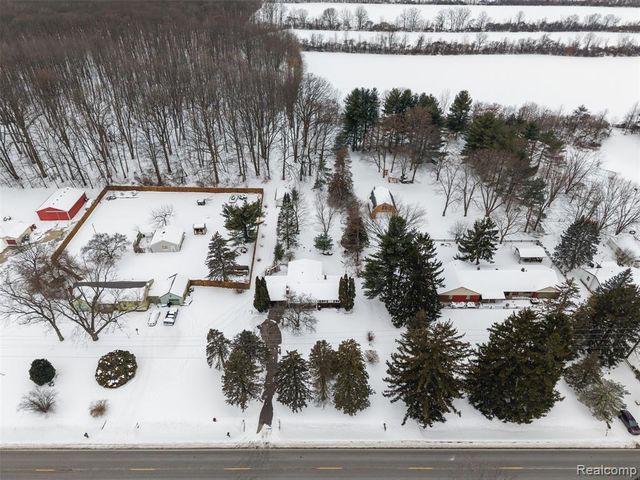 7192 Torrey Road, Swartz Creek, MI 48473