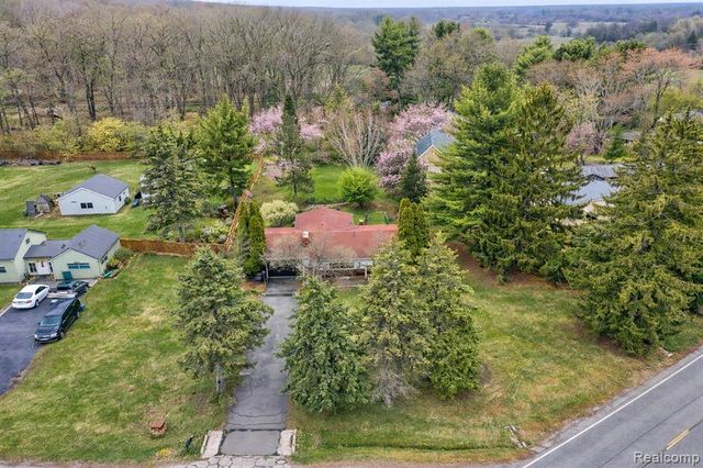 7192 Torrey Road, Swartz Creek, MI 48473