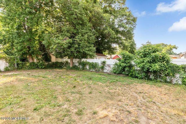 275 Laurel Avenue, Hazlet, NJ 07734