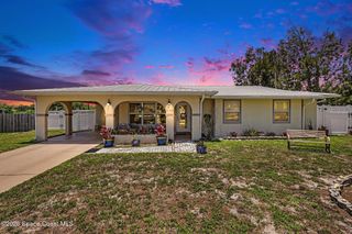 1178 Abbey Circle NE, Palm Bay, FL 32905