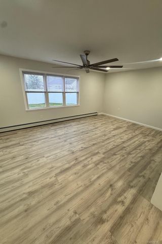 1 Beachwood Drive, Babylon, NY 11702