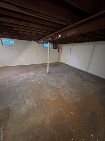 1 Beachwood Drive, Babylon, NY 11702