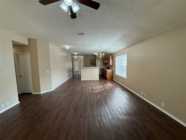 128 Quail Run Drive, Seagoville, TX 75159