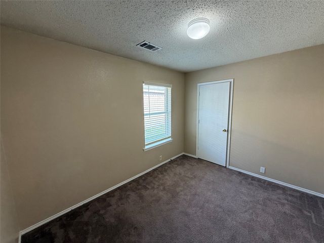 128 Quail Run Drive, Seagoville, TX 75159