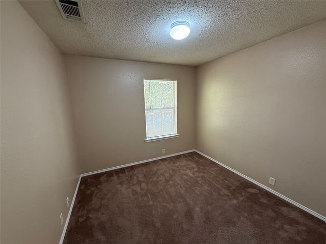 128 Quail Run Drive, Seagoville, TX 75159