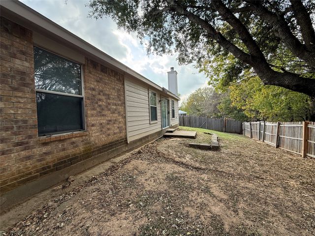128 Quail Run Drive, Seagoville, TX 75159