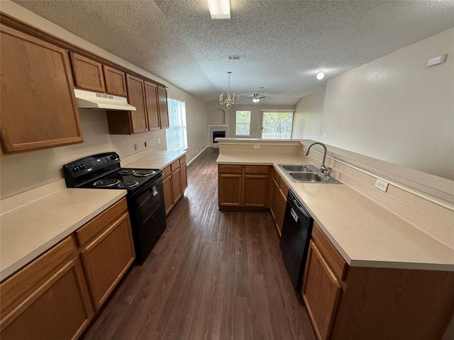 128 Quail Run Drive, Seagoville, TX 75159