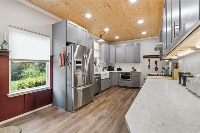 5068 Mc Ever View Drive, Sugar Hill, GA 30518