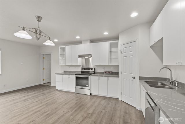 7023 16th Avenue SW, Seattle, WA 98106