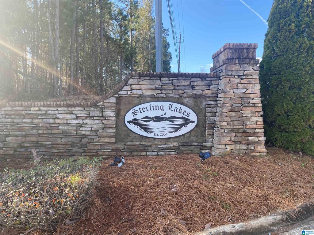 1032 STERLING LAKES CIRCLE, Helena, AL 35022