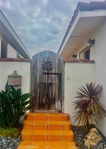 121 Yorktown, Newport Beach, CA 92660