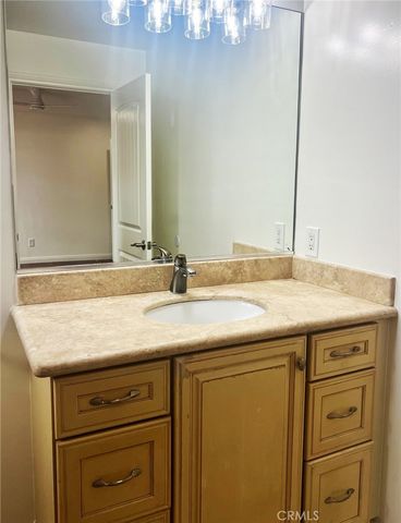 121 Yorktown, Newport Beach, CA 92660