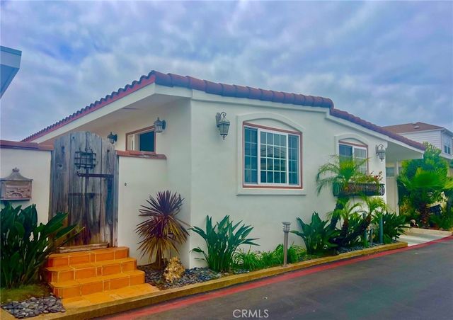 121 Yorktown, Newport Beach, CA 92660