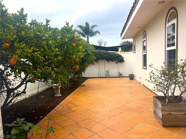 121 Yorktown, Newport Beach, CA 92660