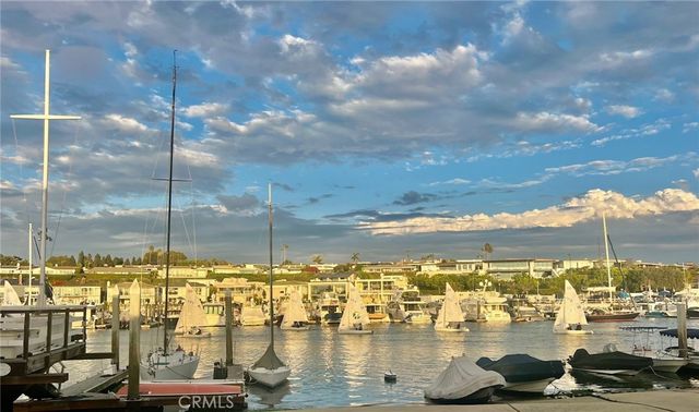 121 Yorktown, Newport Beach, CA 92660