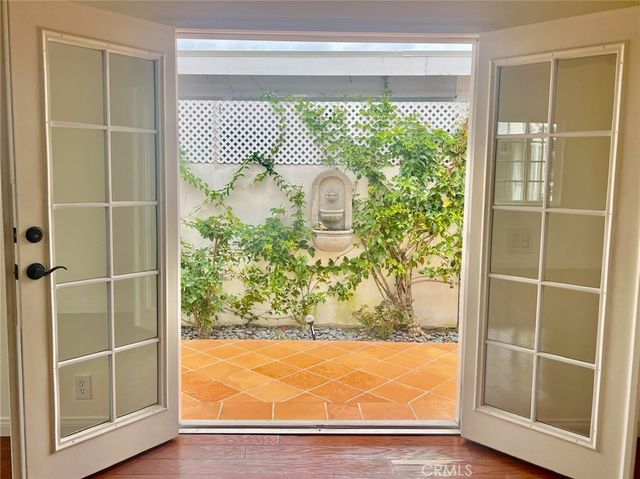 121 Yorktown, Newport Beach, CA 92660