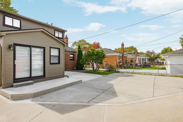 23519 Recreation Street, St Clair Shores, MI 48082