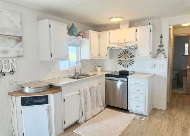 74711 Dillon Rd Spc 1013, Desert Hot Springs, CA 92241