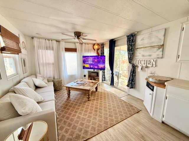 74711 Dillon Rd Spc 1013, Desert Hot Springs, CA 92241